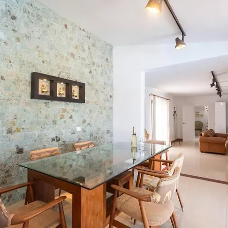La Quinta Heights -6 Bed Villa-private Pool